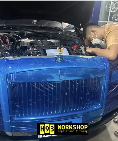 Bảo dưỡng Rolls Royce
