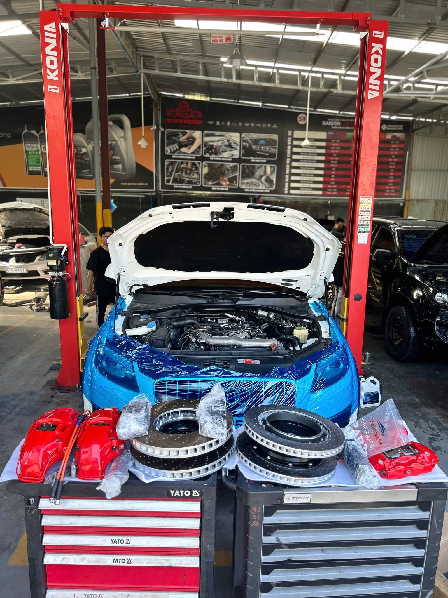 Độ xe sang và nâng cấp phụ kiện chính hãng