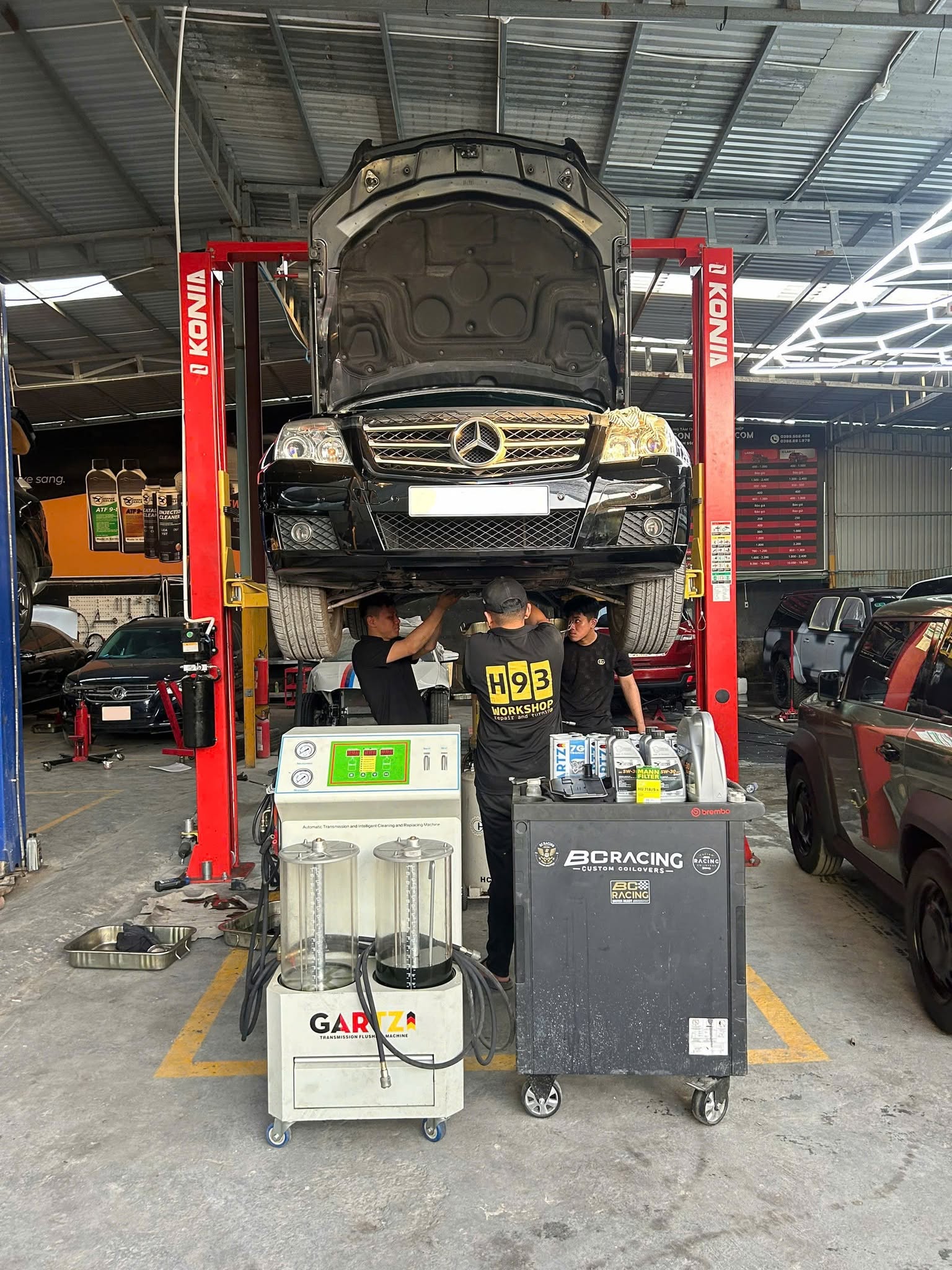 Sự Khác Biệt Từ Việc Sửa Xe Mercedes Tại Garage Chuyên Sâu