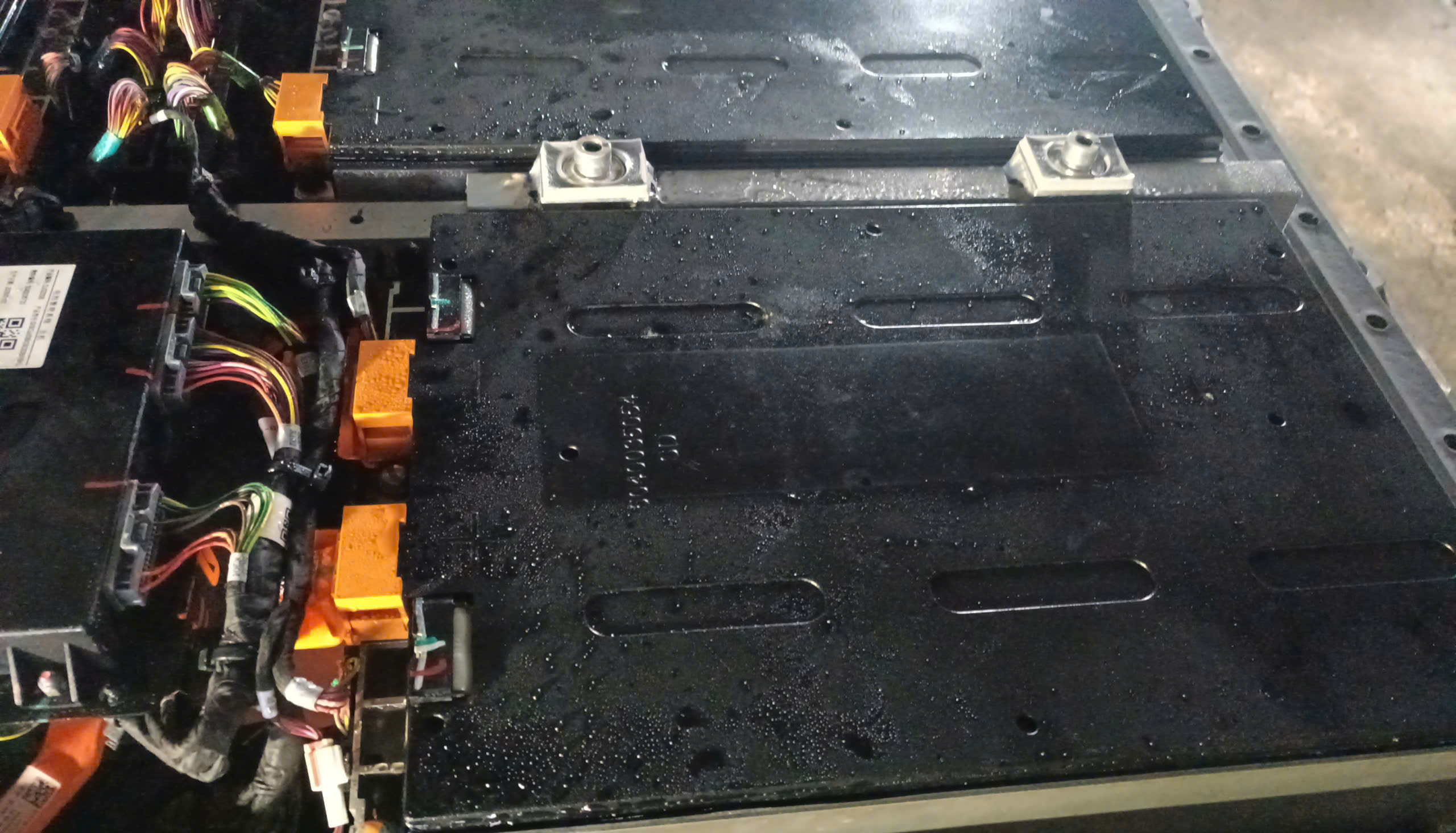 Quy trình kiểm tra pin xe điện cần thực hiện như thế nào?