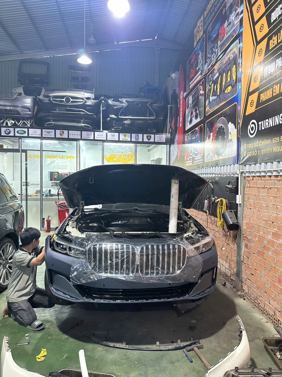 Quy trình sửa máy xe BMW nên diễn ra như thế nào?