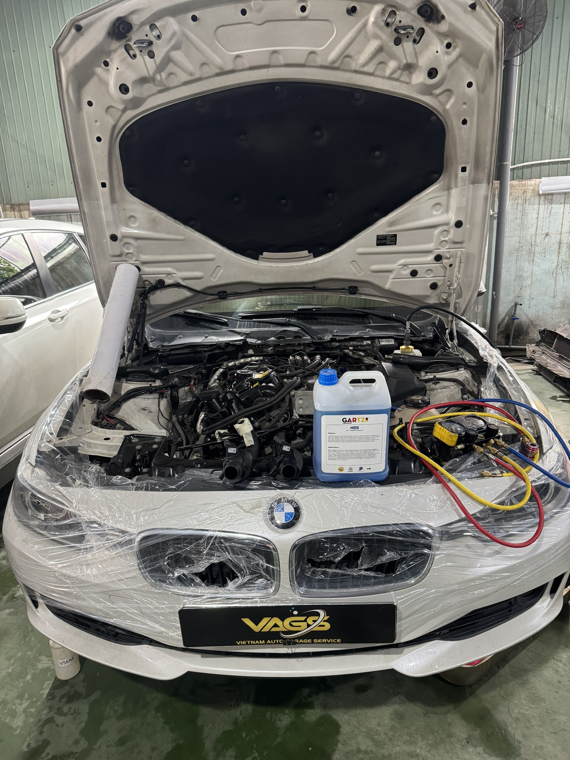 Vì sao không nên tự xóa lỗi động cơ Mercedes?