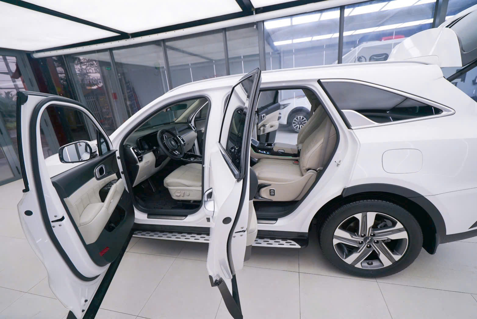 Quy Trình Sửa Xe Mercedes Khi Báo Lỗi Động Cơ Tại H93 Workshop