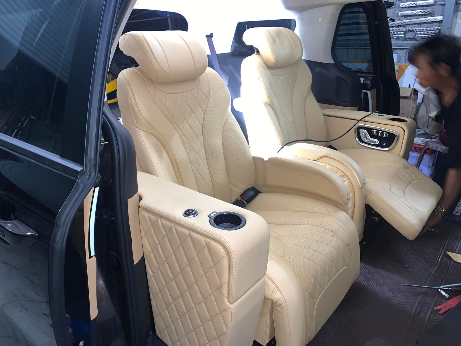 Độ ghế Limousine Ô tô thủ đức