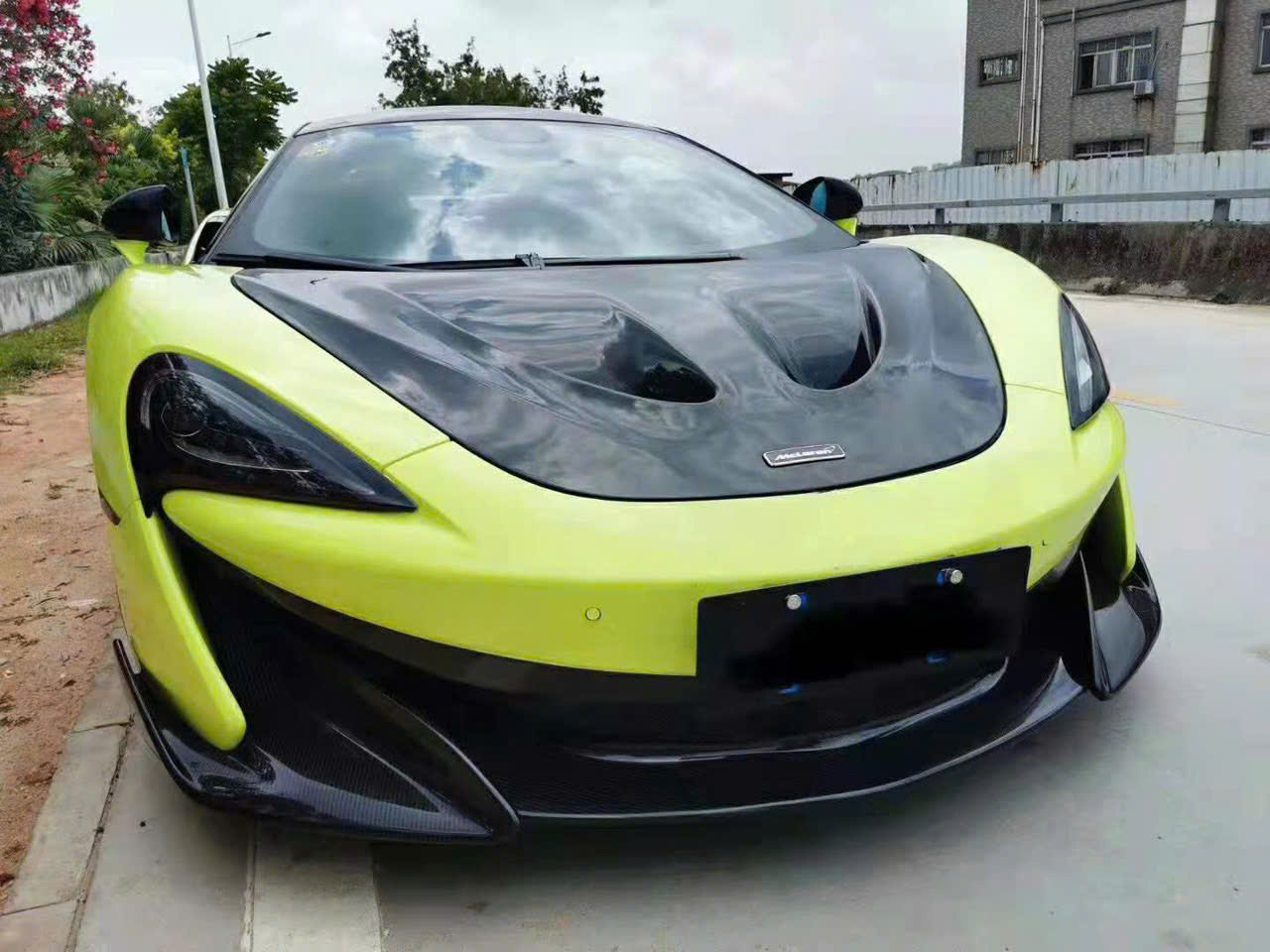 Độ bodykit McLaren thủ đức