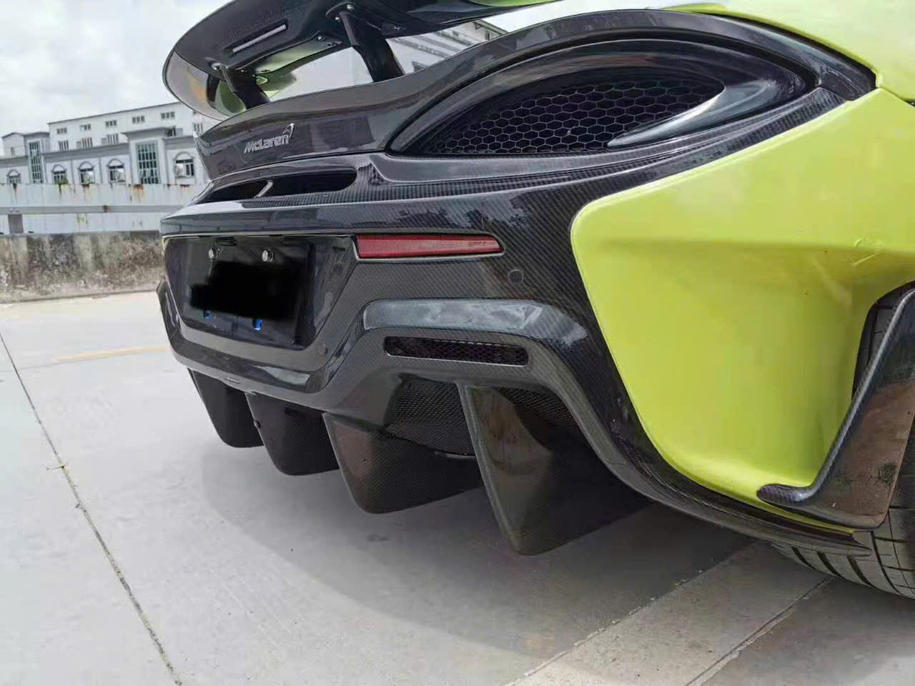 Độ bodykit McLaren thủ đức
