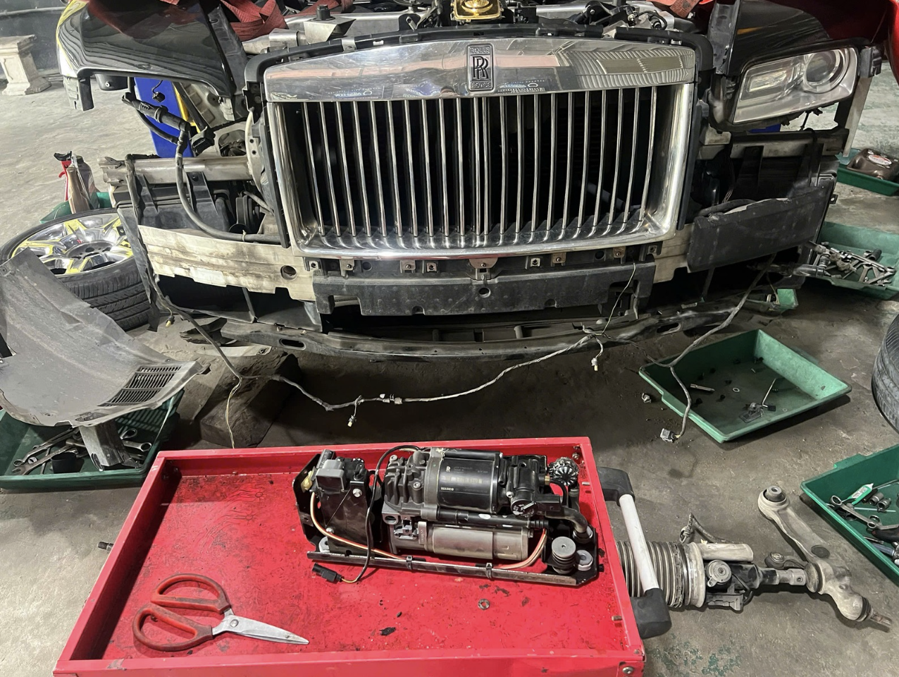 sửa chữa rollroyce thủ đức