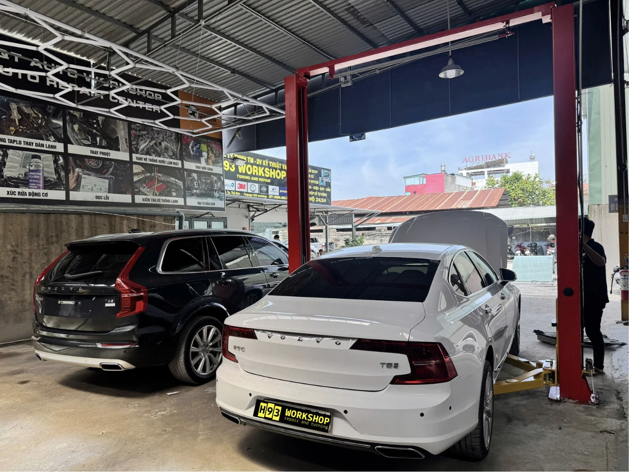 sửa chữa đèn- thay phuộc- thay supercharger volvo thủ đức